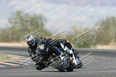 media/Nov-16-2025-Race Pace (Sun) [[8c5fa54630]]/Verified Riders/2-Turn 7 (945am)/